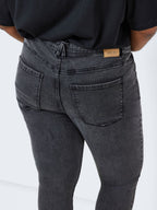 Noisy May CURVE NMAGNES SKINNY FIT JEANS