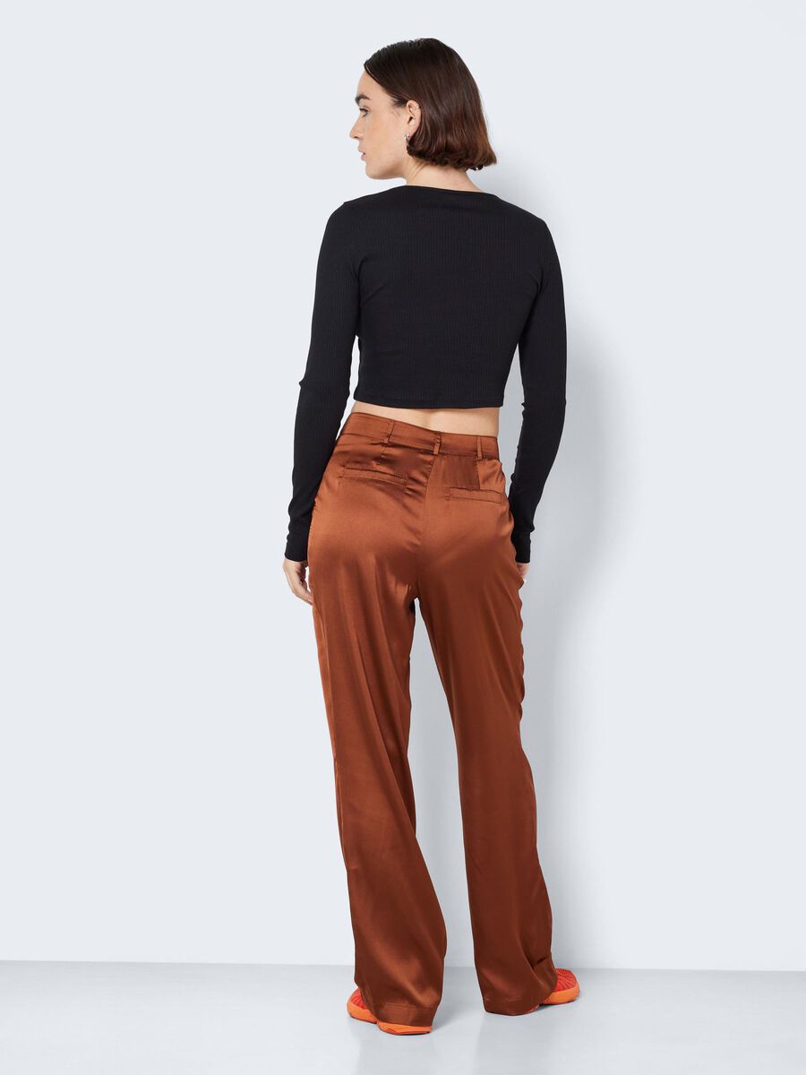 Noisy May CROPPED CUT-OUT TOP