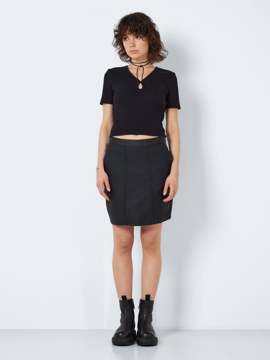 Noisy May CUT OUT TOP