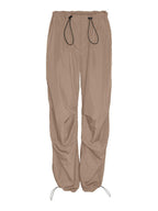 Noisy May CURVE PARACHUTE TROUSERS